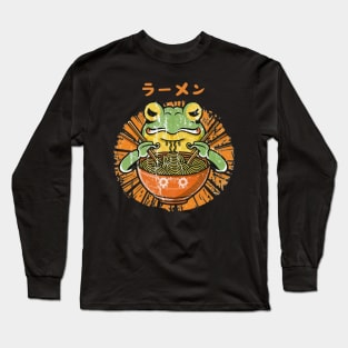 cute frog eating ramen Long Sleeve T-Shirt
